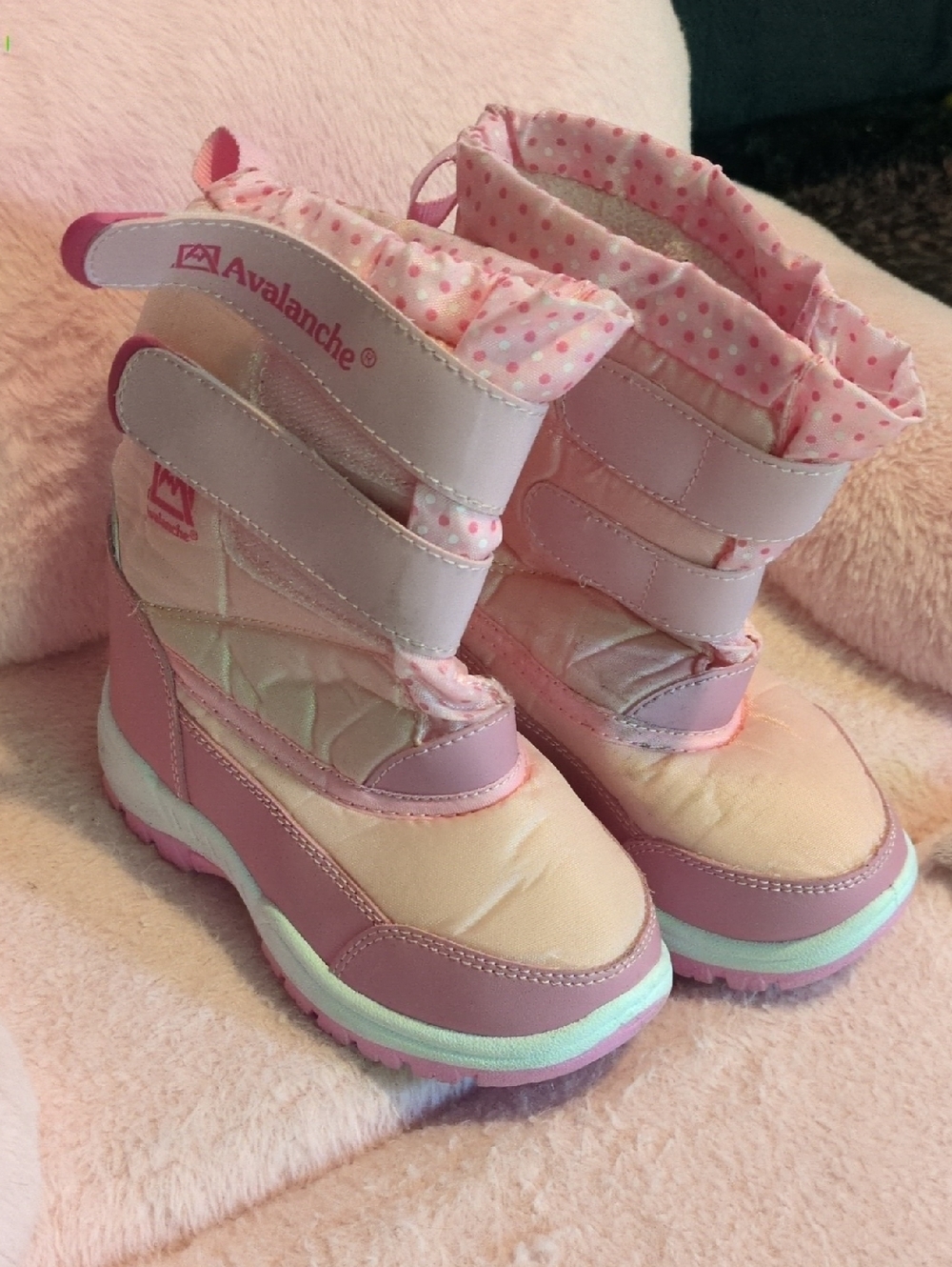 Avalanche Pink Polka-Dot Girls' Insulated Snow Boots